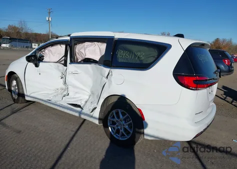 2024 Chrysler Pacifica Touring L z USA, uszkodzony, nr VIN 2C4RC1BGXRR190150